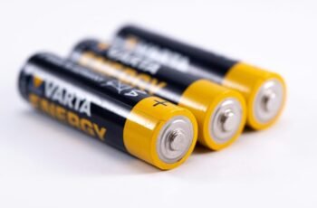 10 Best 3.2V LiFePO4 Batteries That Last and Impress